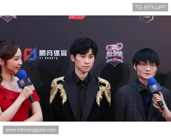 全明星赛精彩回顾：FPX逆袭之路展现团队精神与不屈斗志