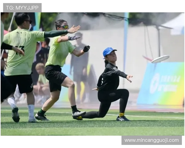 西安飞盘队与上海飞盘队赛后复盘分析比赛节奏与战术对比