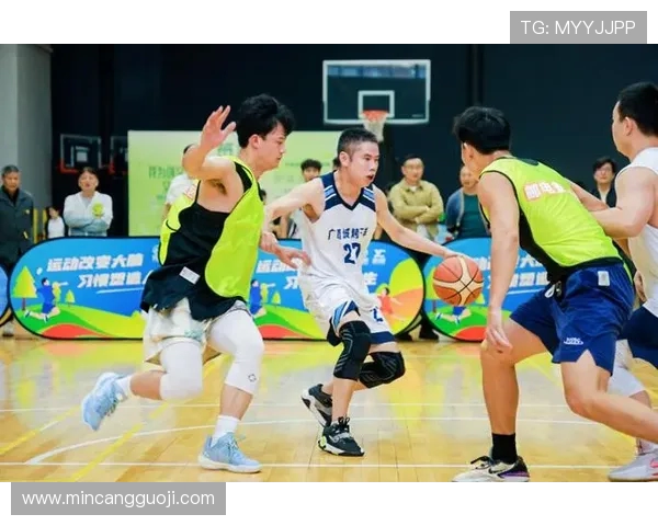 以篮球精神连接团队力量与竞技魅力全面探索多元化发展之路新时代