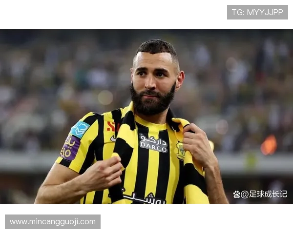 卡里姆本泽马传奇生涯从里昂新星到皇家马德里锋线领袖